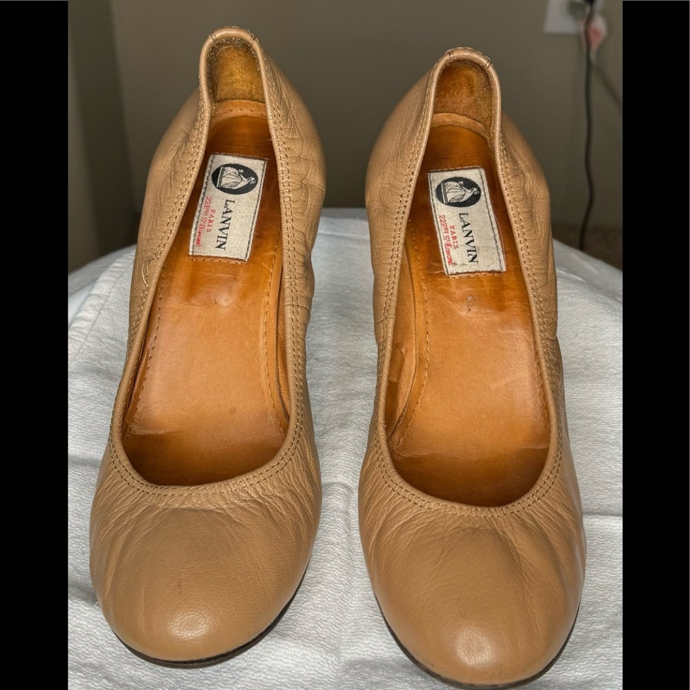 Lanvin nude wedge size 38